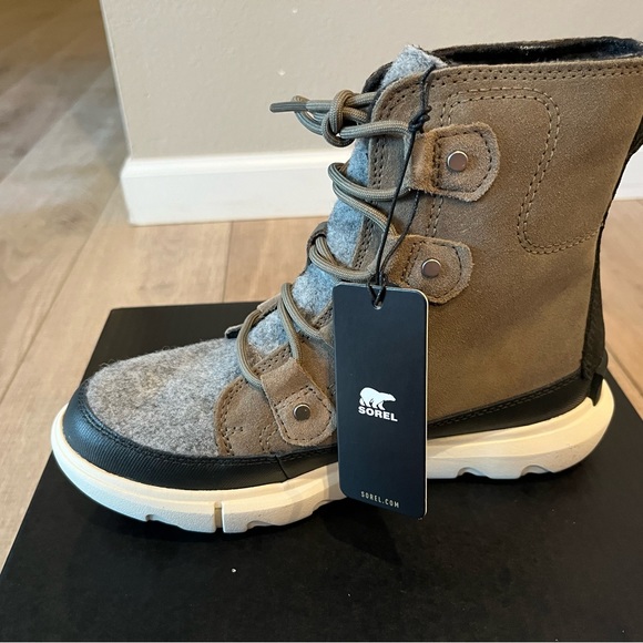Sorel Shoes - New Sorel Women’s Sage/Gray Explorer II Boots Size 6.5
